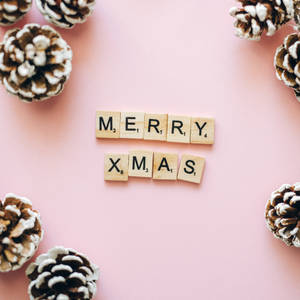 Preppy Christmas Scrabble Letters Wallpaper