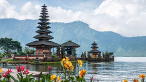 Pura Ulun Dani Bratan Bali Temple Wallpaper