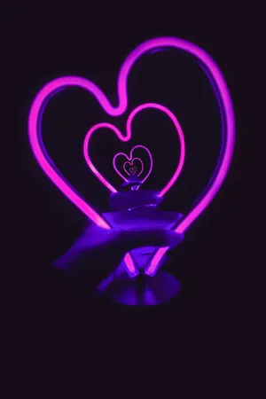 Purple Neon Heart Lamp Illustration Wallpaper