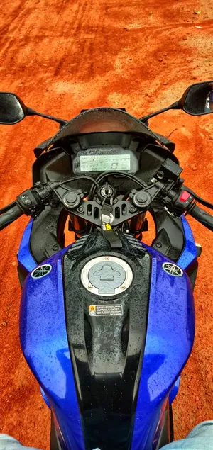 R15 V3 Red Orange Ground Wallpaper