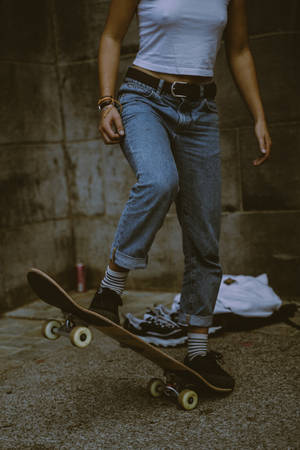 Ready For An Exciting Skateboard Ride. Wallpaper