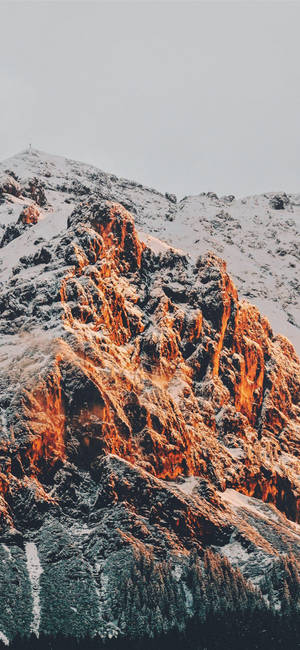 Red Rock Mountain And Snow Wallpaper