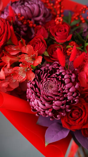 Red Roses Flower Arrangement Wallpaper