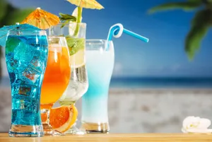 Refreshing Zesty Tropical Drinks Wallpaper