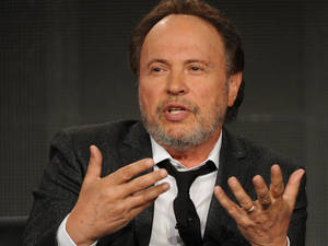 Renowned Actor Billy Crystal Addressing Audience Wallpaper