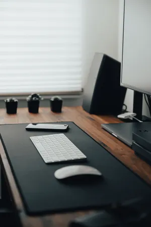 “review Of The Latest Technology Devices” Wallpaper