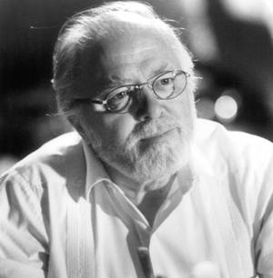 Richard Attenborough Black And White In Glasses Wallpaper