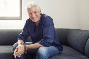 Richard Gere Indoor Shot Wallpaper