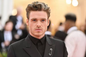 Richard Madden Gala Photoshoot Wallpaper