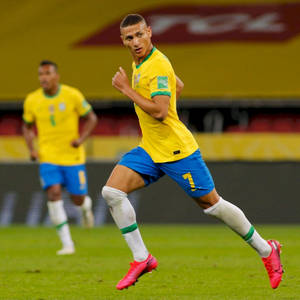 Richarlison De Andrade Running Wallpaper