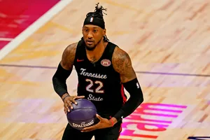 Robert Covington Prepares For Good Shot Wallpaper