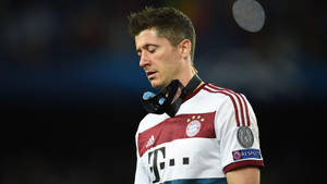 Robert Lewandowski Mask Off Wallpaper