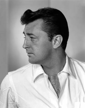 Robert Mitchum Black And White Profile Shot Wallpaper