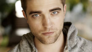 Robert Pattinson Close-up Shot Wallpaper