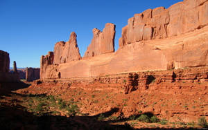 Rock Wall At Arches National Park Wallpaper