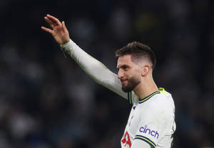 Rodrigo Bentancur Waving To Audience Wallpaper