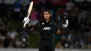 Ross Taylor Helmet And Bat Wallpaper