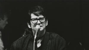 Roy Orbison Black And White Singing Wallpaper