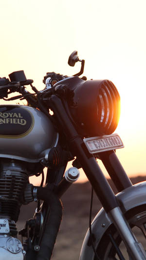 Royal Enfield Hd Backlit Wallpaper