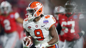 Running Back Travis Etienne Focus Photography Wallpaper