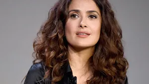 Salma Hayek Wavy Hair Wallpaper