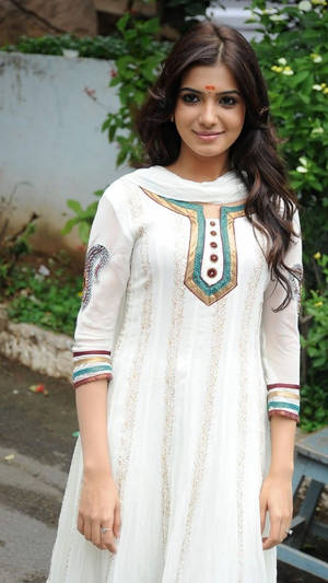 Samantha Fancy White Saree Wallpaper