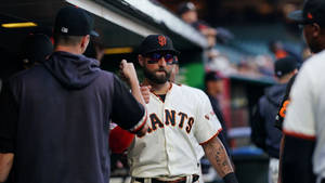 San Francisco Giants Kevin Pillar Fist Bump Wallpaper