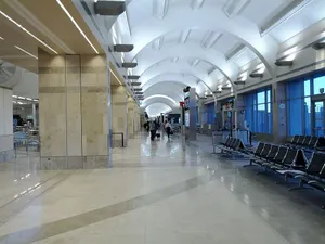 Santa Ana Airport Interior Wallpaper