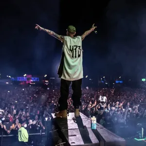 Santa Fe Klan In Front Of A Crowd Wallpaper