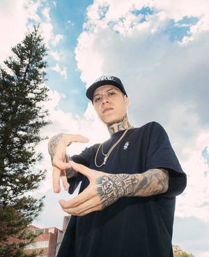 Santa Fe Klan Outdoors Low Angle Wallpaper