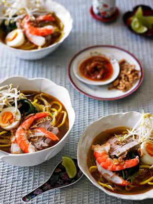 Savory Delight: Prawn Hokkien Mee Wallpaper