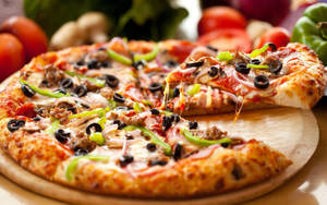 Savory Hand Tossed Domino's Pizza Wallpaper