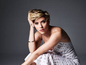 Scarlett Johansson Looking Beautiful In A White Dress Wallpaper