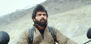 Scenic Beauty Enhanced By The Presence Of Dear Comrade Movie Squad Wallpaper