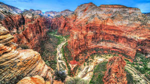 Scenic Red Rock Formations Zion Canyon Wallpaper