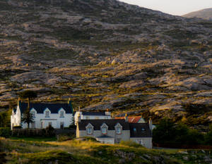 Scotland Houses On Hill Wallpaper