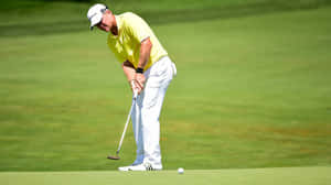 Scott Verplank Putting Posture Wallpaper