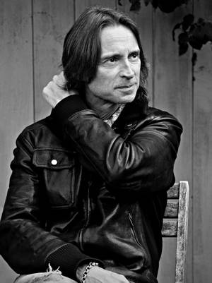 Scottish Male Artist Robert Carlyle Wallpaper