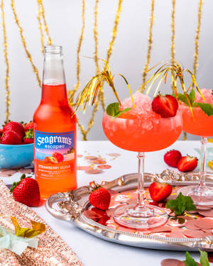 Seagrams Granite Strawberry Cocktails Wallpaper