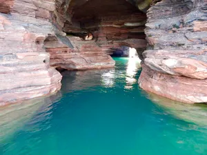 Serene_ Water_ Cave_ Formation Wallpaper
