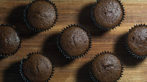 Seven Black Muffins Wallpaper