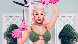 Sexy Gardener Doja Cat Wallpaper