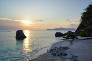 Seychelles La Digue Twilight Wallpaper