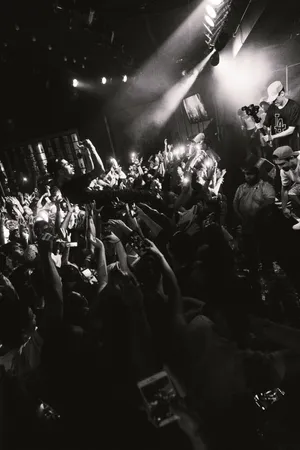 Shoreline Mafia - Making Waves Wallpaper