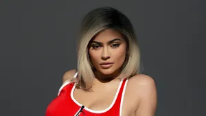 Short Hair Kylie Jenner 4k Wallpaper
