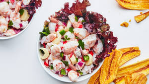 Shrimp Ceviche Platters With Banana Chips Wallpaper