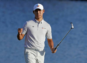 Si Woo Kim Subtle Fist Pump Wallpaper