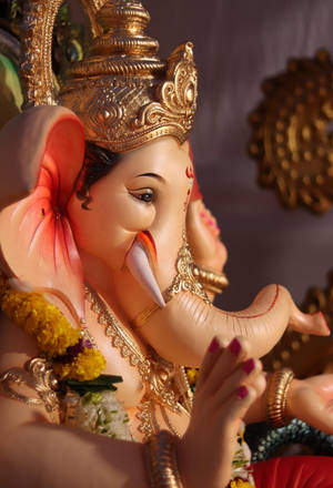 Side-angle God Ganesh Statue Wallpaper