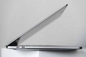 Side View Macbook Air 2020 Wallpaper
