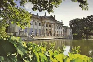 Sightseeing Poland's Lazienki Palace Wallpaper